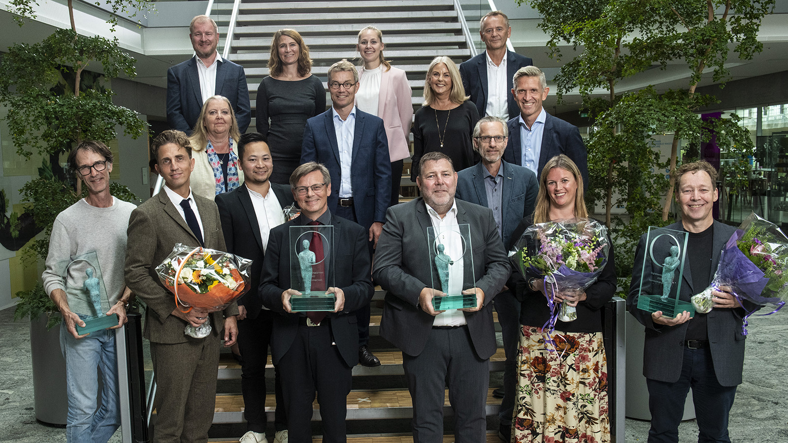 KMD medarbejdere og vinderne af digitaliseringsprisen i 2020 samlet til gruppefoto